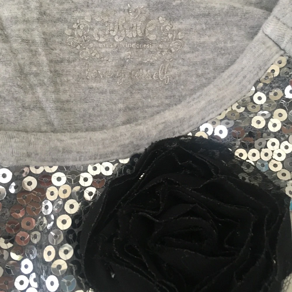 Justice sequin tee with‎ fabric flower